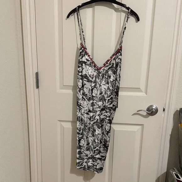 **NWT** Marilyn Monroe chemise and matching robe by Warners - Picture 1 of 8